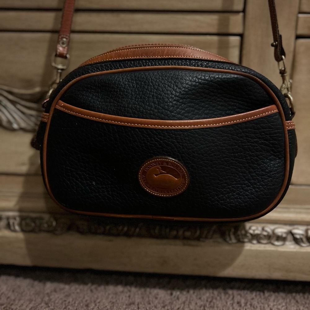 Dooney & Bourke Oval bag